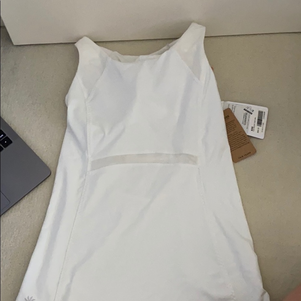 Athleta white tank top